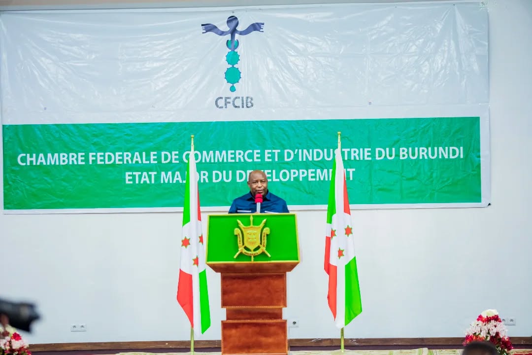  Son Excellence Monsieur le Président de la République, Général Major Evariste Ndayishimiye, a rehaussé une séance de moralisation à l'endroit des opérateurs économiques nationaux au Donatus Conference Center